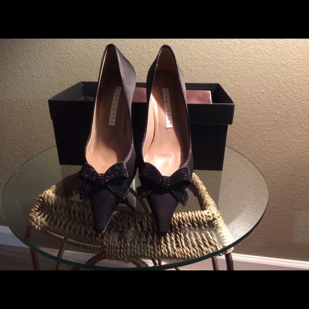 Black Satin Pump with Swarovski Crystal Bow